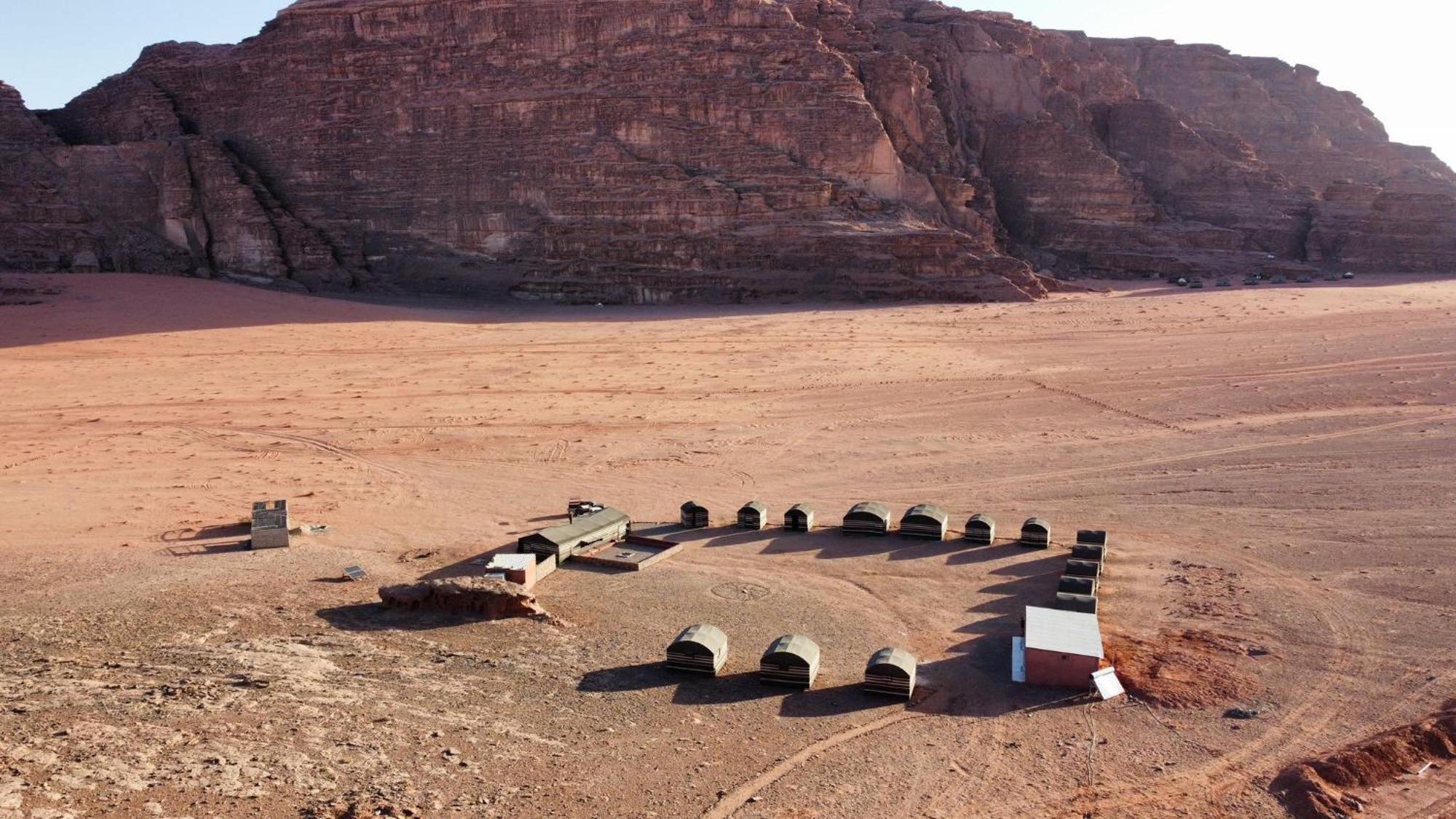 Wadi Rum Sky Tours & Camp エクステリア 写真